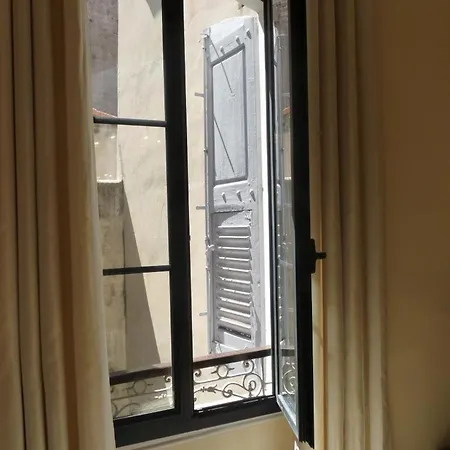 Sleeps 4 Air Con Wifi Apartament Cannes