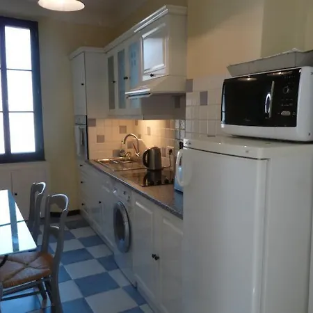 Sleeps 4 Air Con Wifi *