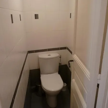 Sleeps 4 Air Con Wifi *