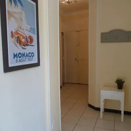 Sleeps 4 Air Con Wifi Apartament